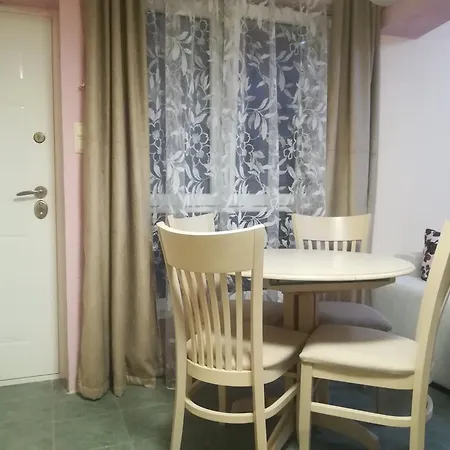 Studio Magelan Apartman *